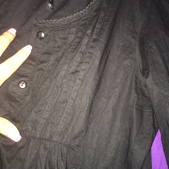 Quarter Sleeve Blouse with detailed cut outs - Picture 4 of 5